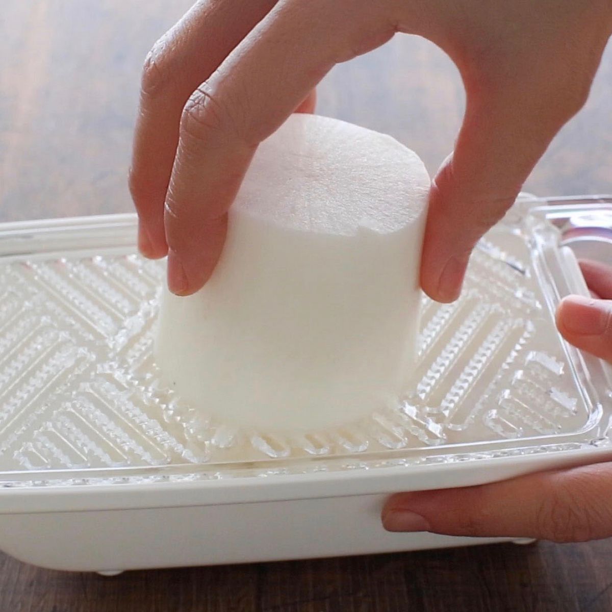 大根おろしのおろし方 辛いのが苦手ならこの方法 部位やおろし器を解説 やまでら くみこ のレシピ