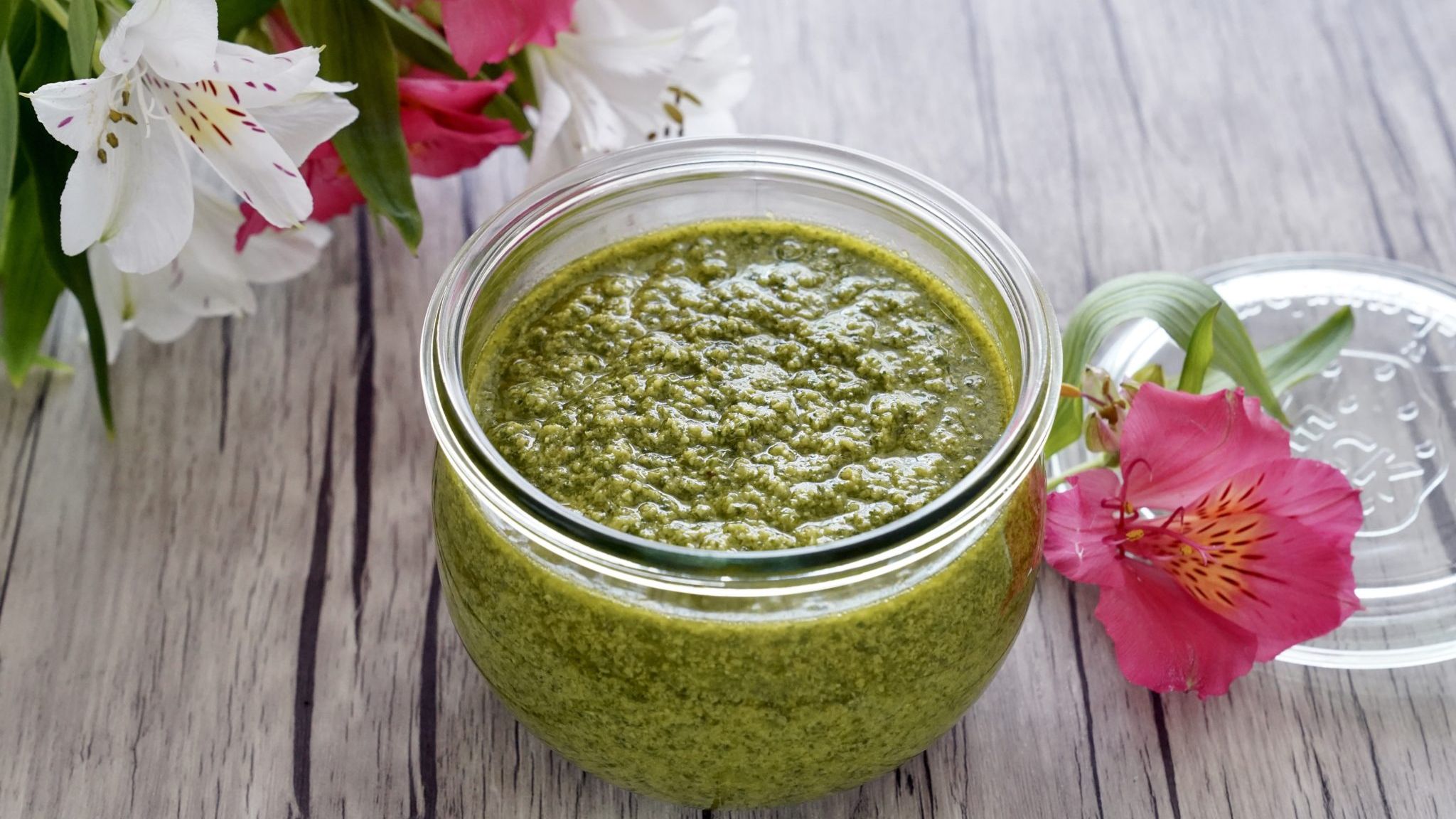 春菊のジェノベーゼソースのレシピ 春菊パスタも作れるお手軽ペースト やまでら くみこ のレシピ