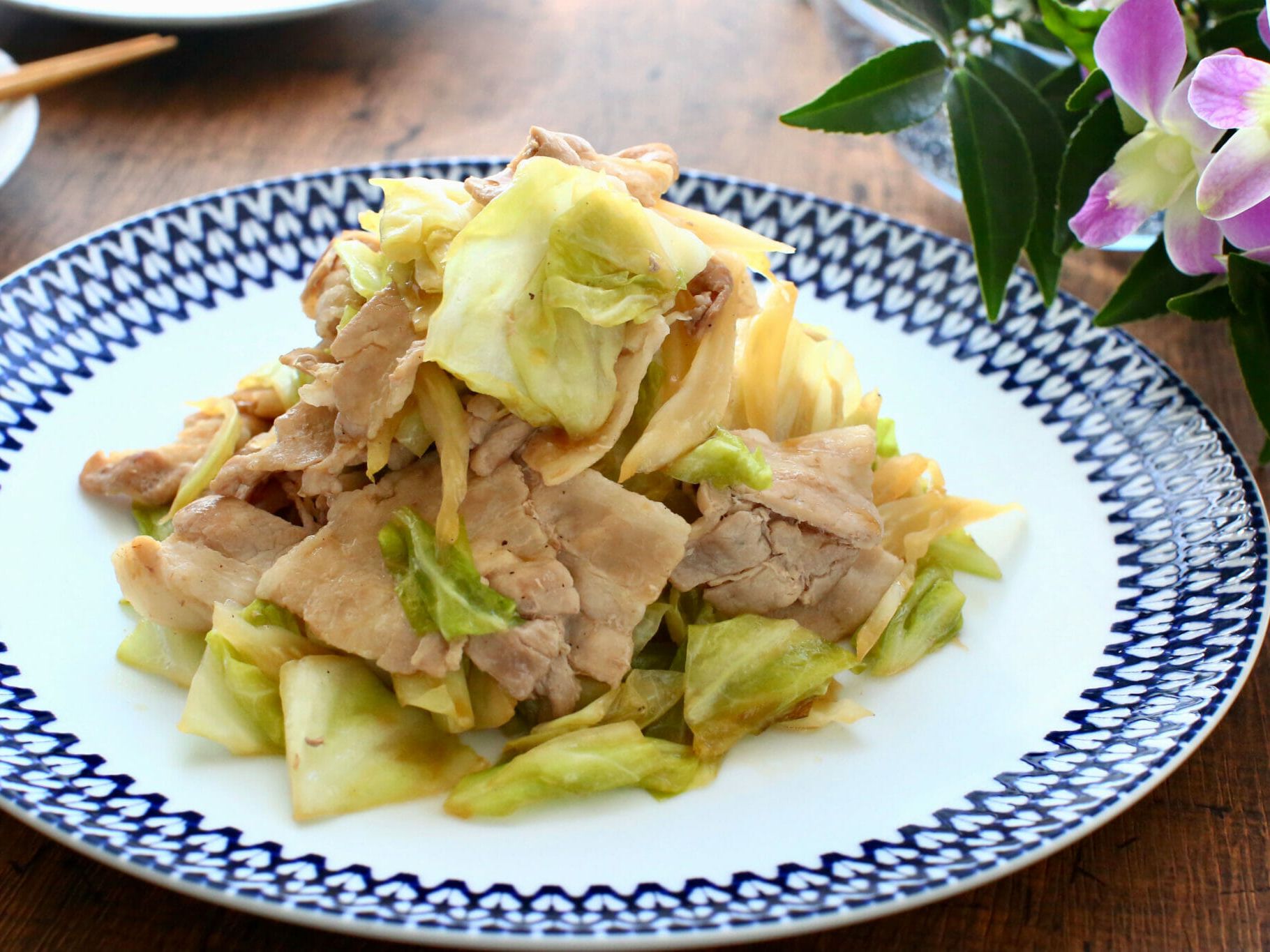 豚バラ肉とキャベツの炒め物 蒸し焼きで旨さアップ 豚肉の簡単レシピ やまでら くみこ のレシピ