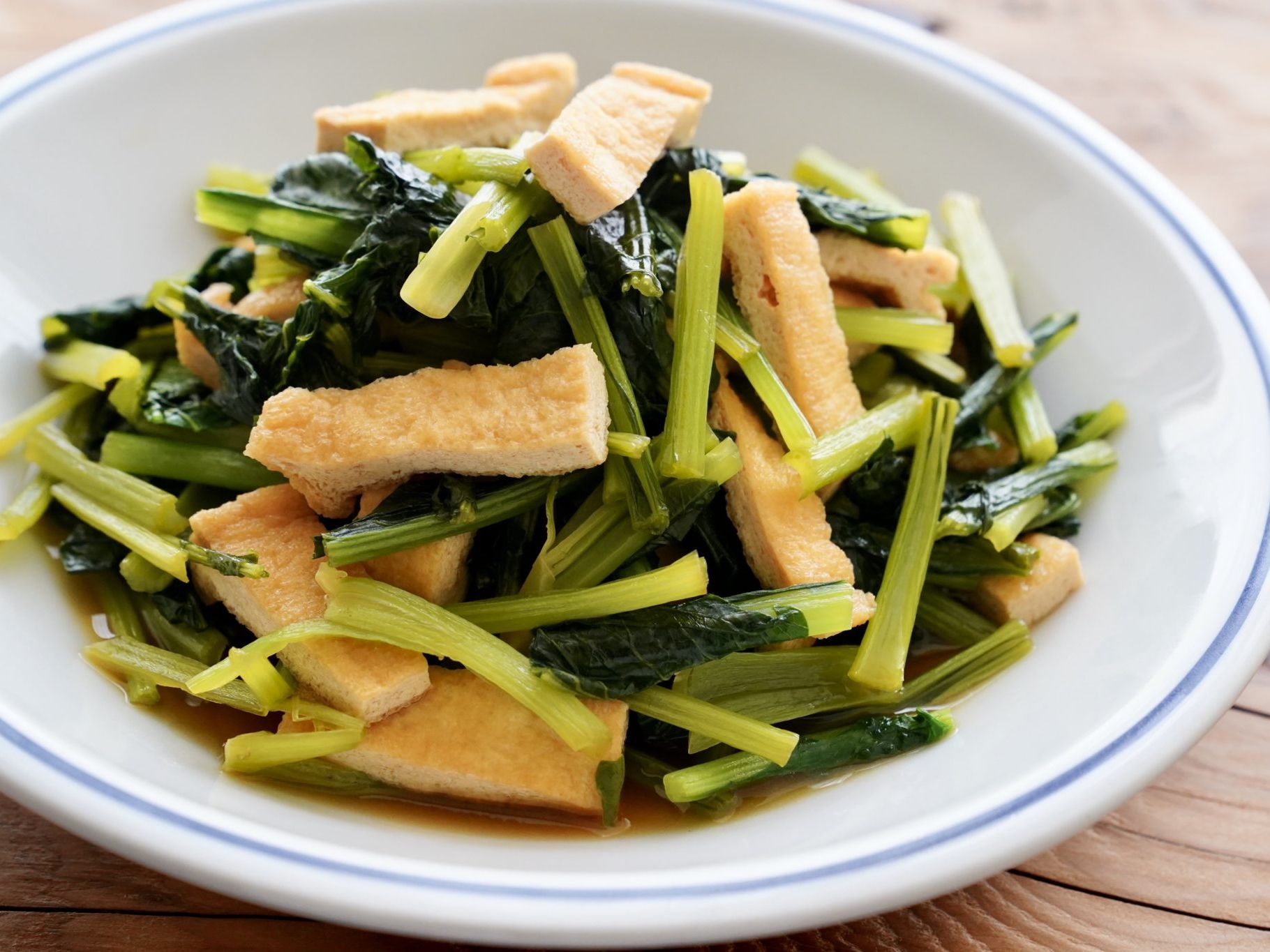 小松菜と油揚げの煮浸し めんつゆで簡単 すぐに食べられる煮物レシピ やまでら くみこ のレシピ