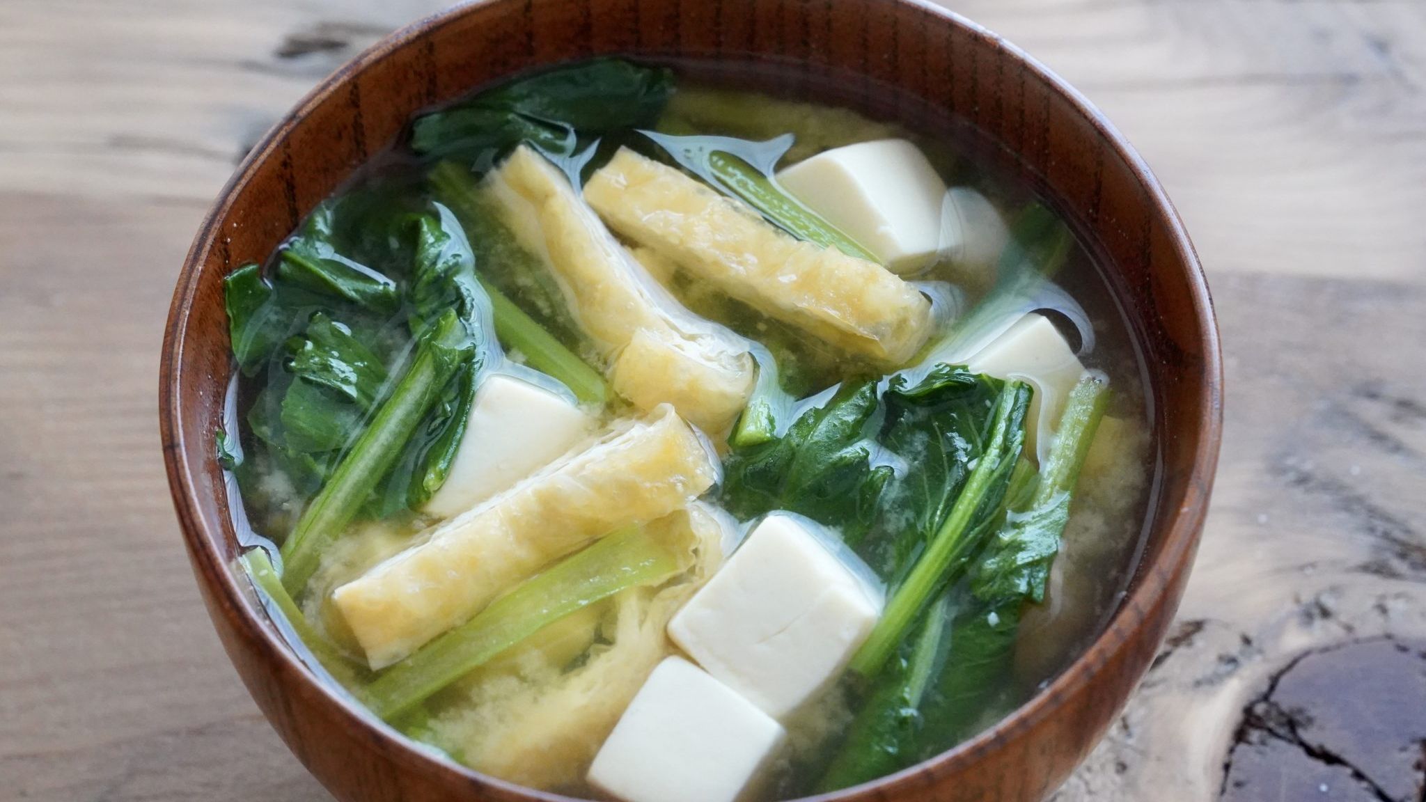 小松菜の味噌汁レシピ 具は豆腐 油揚げと組み合わせるのがおすすめ やまでら くみこ のレシピ