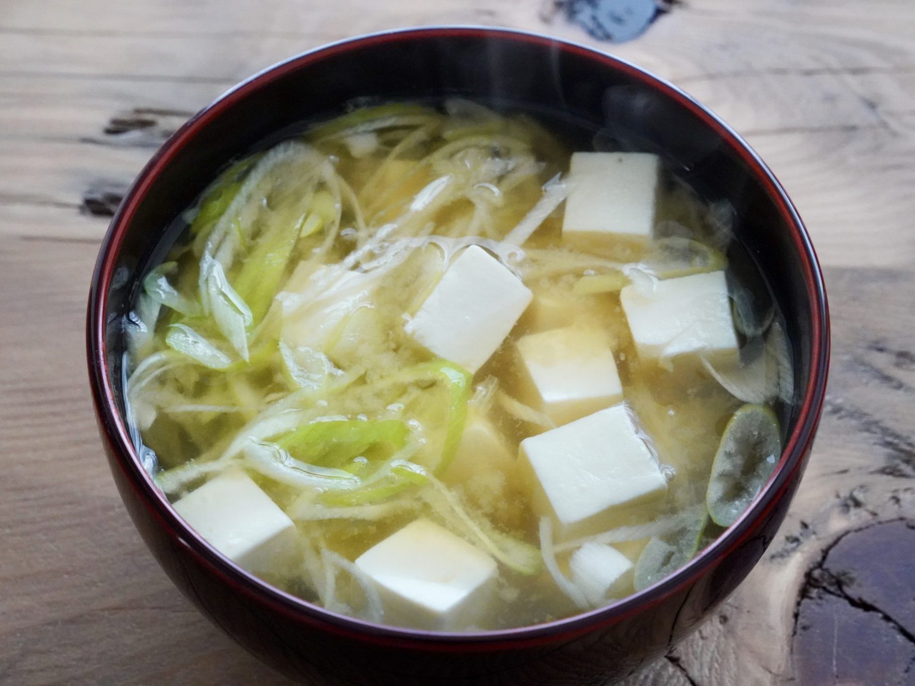 シンプルが一番 長ネギと豆腐の味噌汁レシピ 具は豆腐と長ネギだけ やまでら くみこ のレシピ