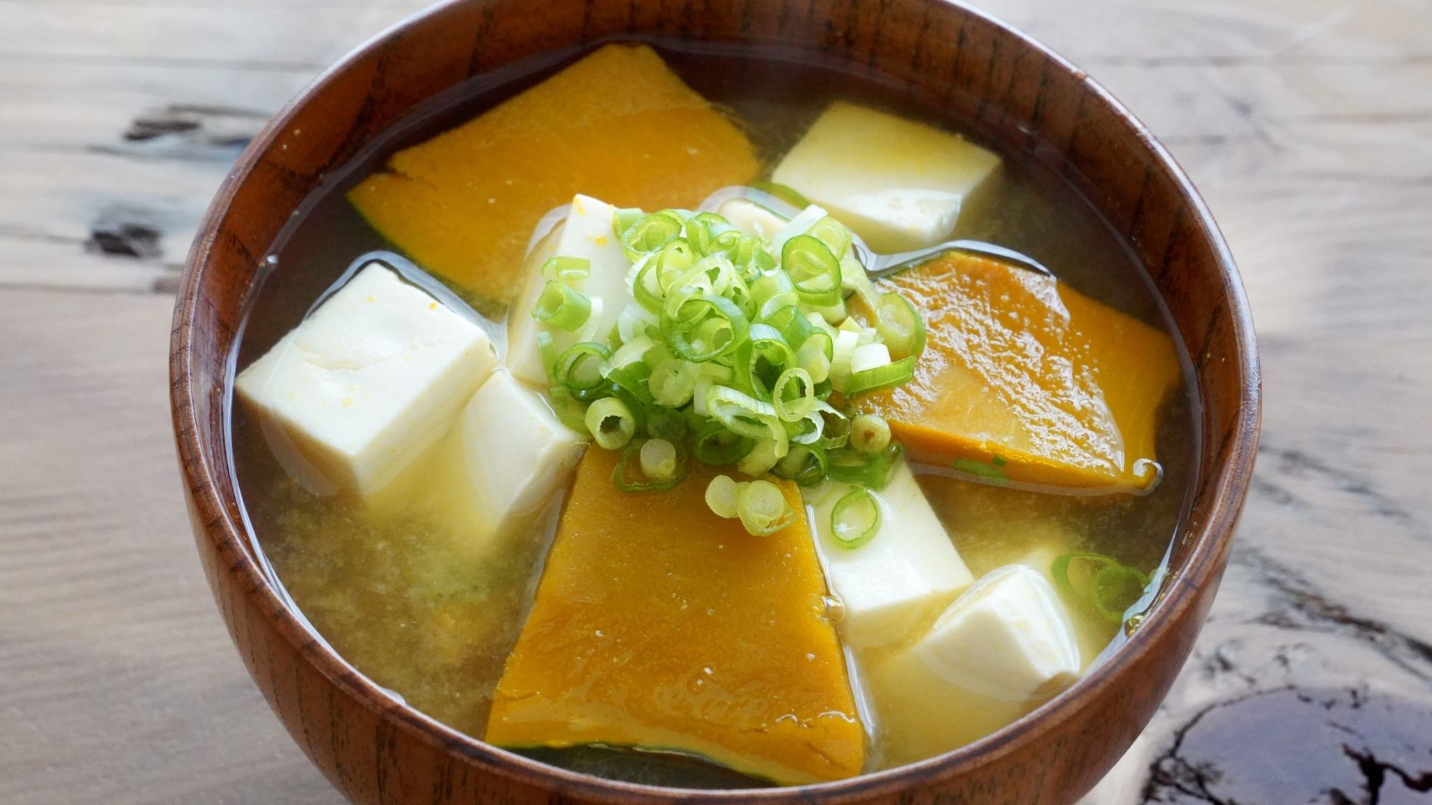 かぼちゃの味噌汁レシピ 具は豆腐 ネギ 甘みを引き出す作り方 やまでら くみこ のレシピ