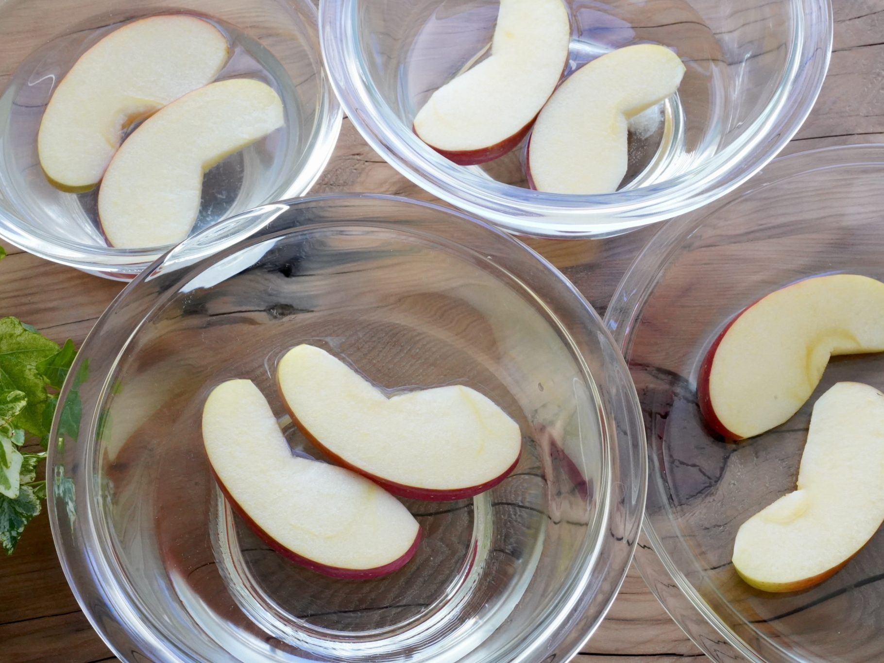 りんごの変色を防ぐ方法 塩水と砂糖水がおすすめ 時間や濃度を解説 やまでら くみこ のレシピ