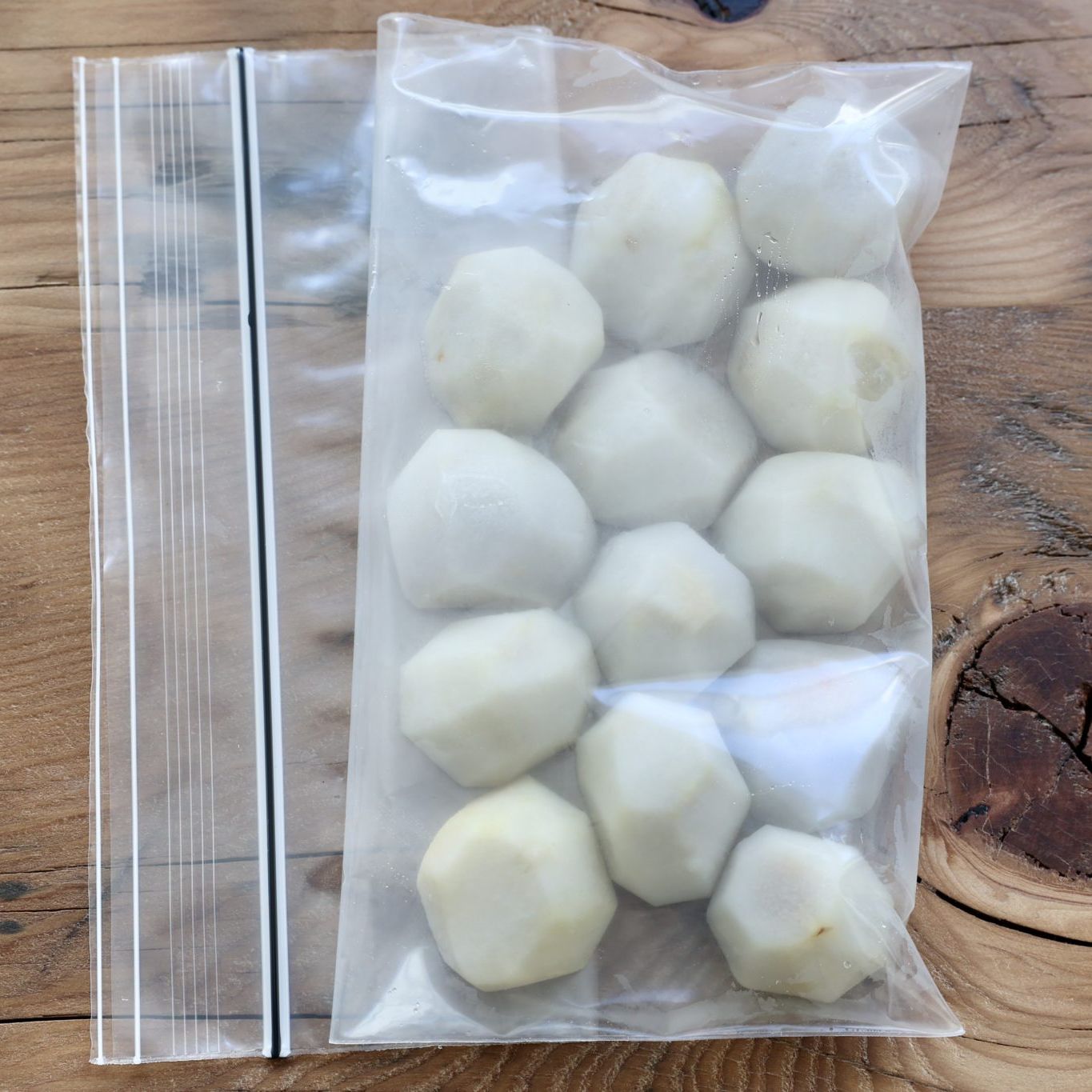 里芋の冷凍保存 生も煮物も冷凍できる 保存方法と保存期間を解説 やまでら くみこ のレシピ