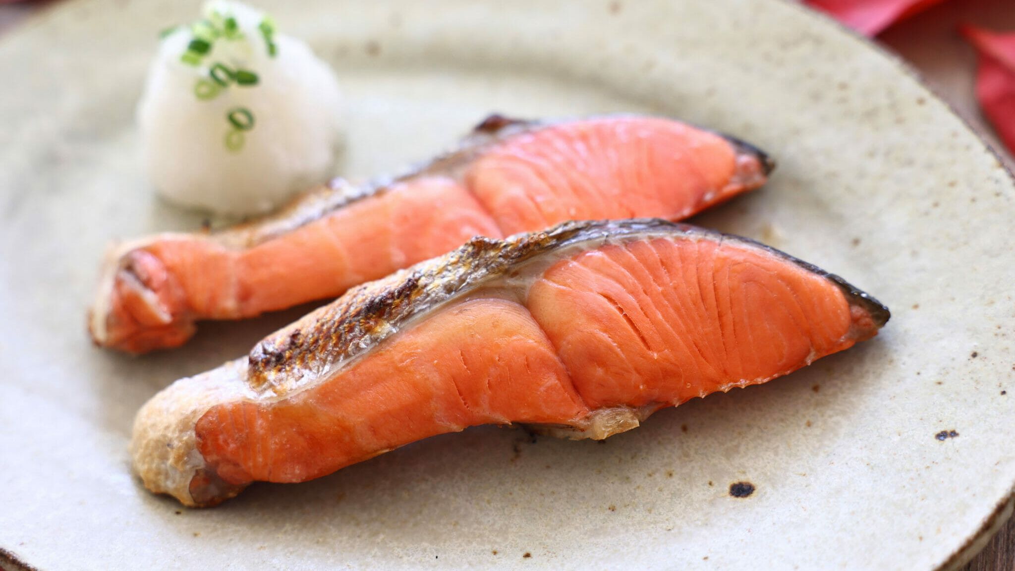 鮭 生鮭 塩鮭 の焼き方 グリルが一番旨い フライパンは片付けが楽 やまでら くみこ のレシピ